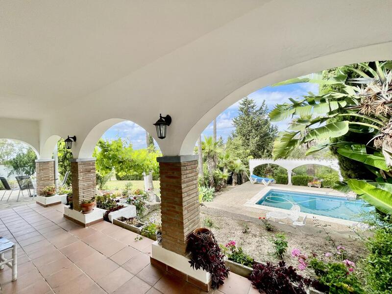 Country House for sale in San Roque, Cádiz