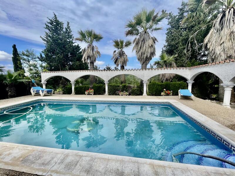7 bedroom Country House for sale