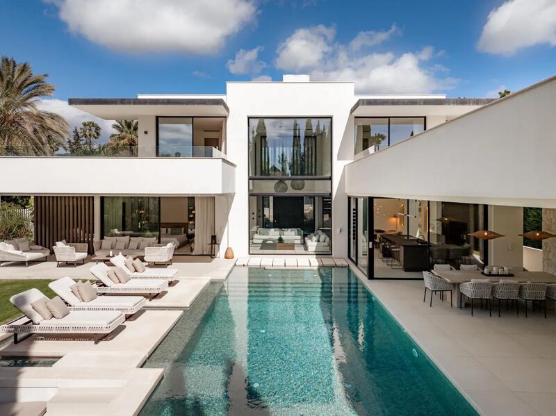 Villa for sale in Marbella, Málaga