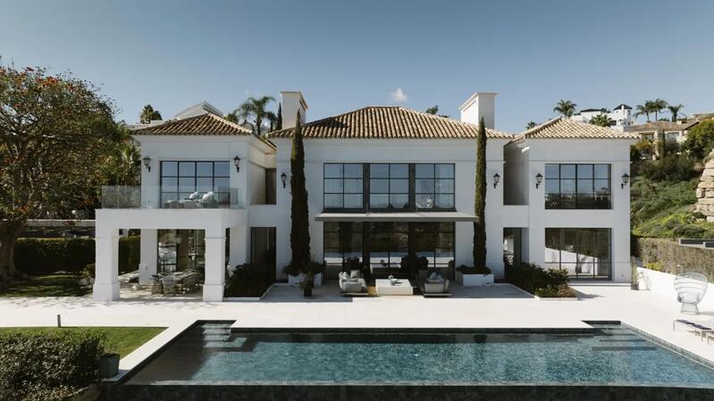вилла продается в El Paraiso, Málaga
