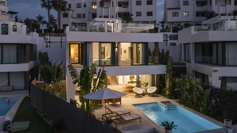 Villa zu verkaufen in Estepona, Málaga