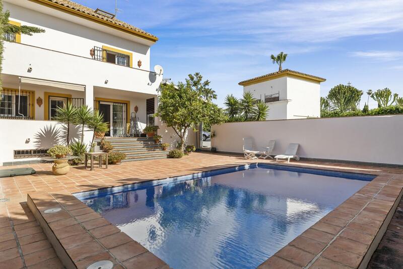 Villa til salgs i San Pedro Alcantara, Málaga