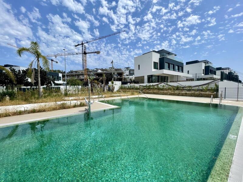 Villa til salg i Estepona, Málaga
