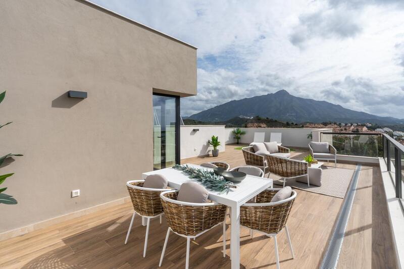 Apartment for sale in Marbella, Málaga