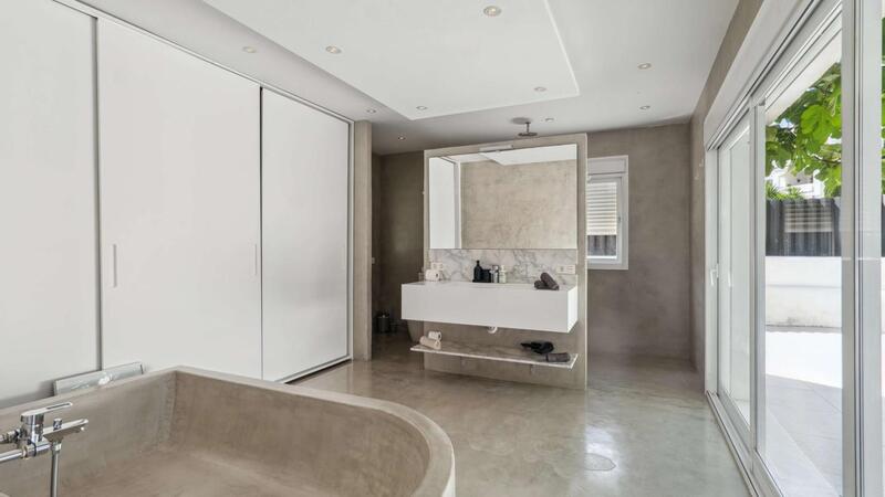 8 Cuarto Villa en venta