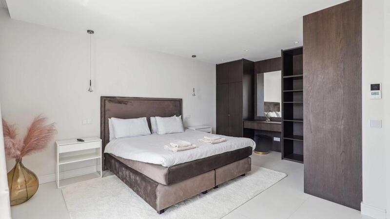 8 Cuarto Villa en venta