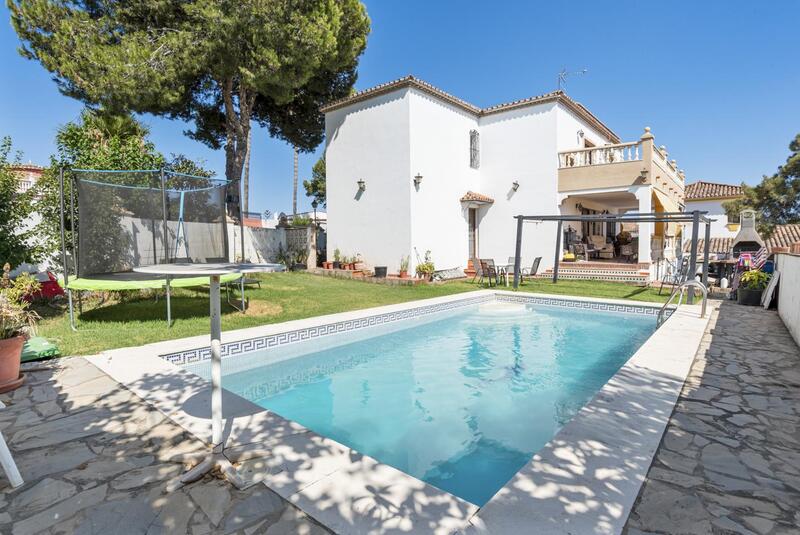 вилла продается в La Gaspara, Málaga