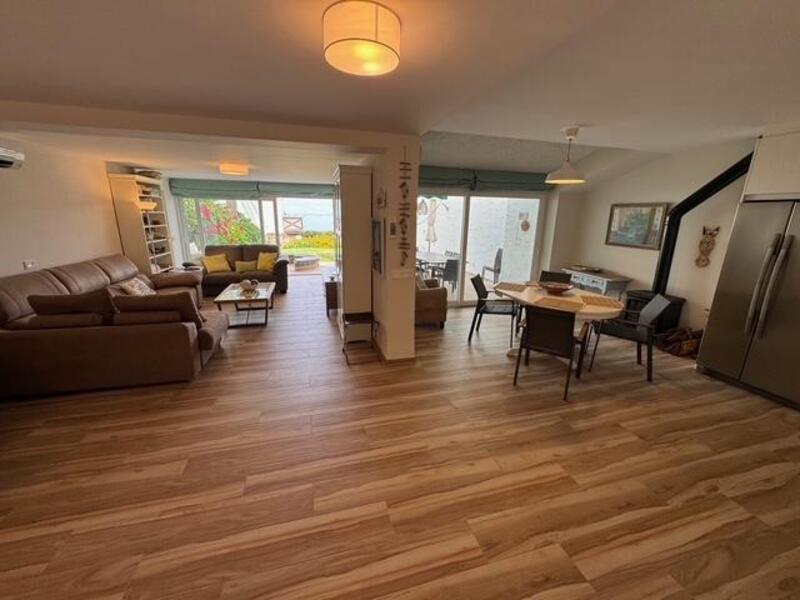 5 bedroom Villa for sale