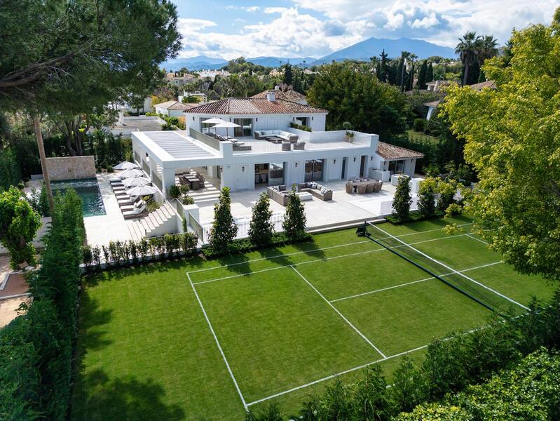 Villa zu verkaufen in Marbella, Málaga