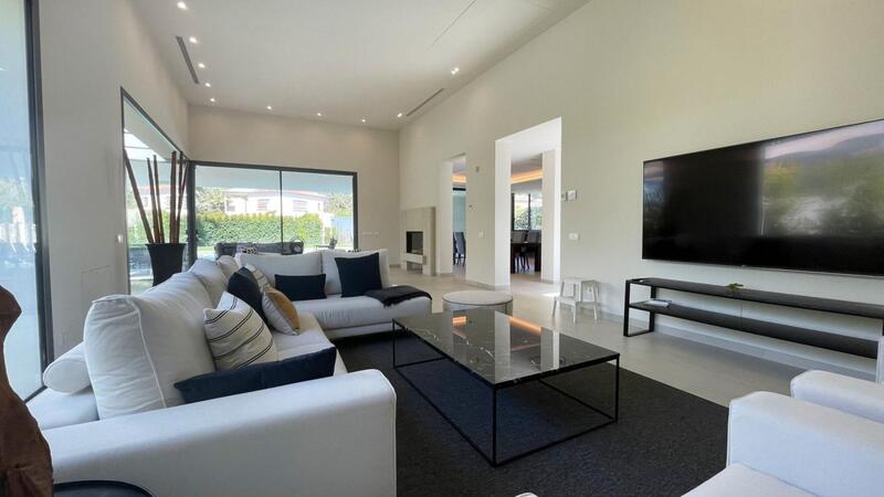 5 bedroom Villa for sale