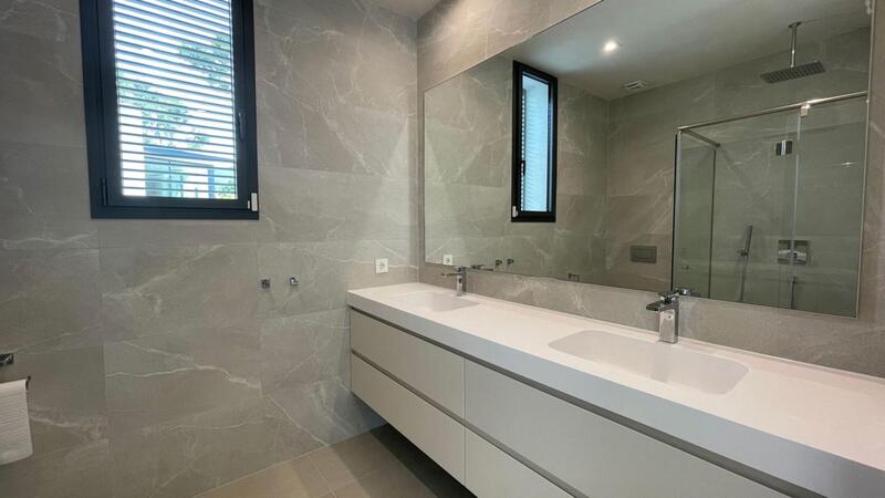 5 bedroom Villa for sale