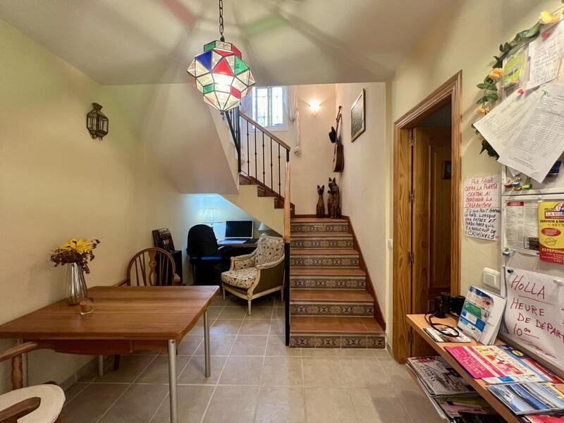 8 bedroom Country House for sale