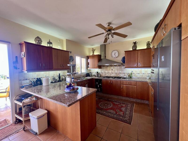 8 bedroom Country House for sale