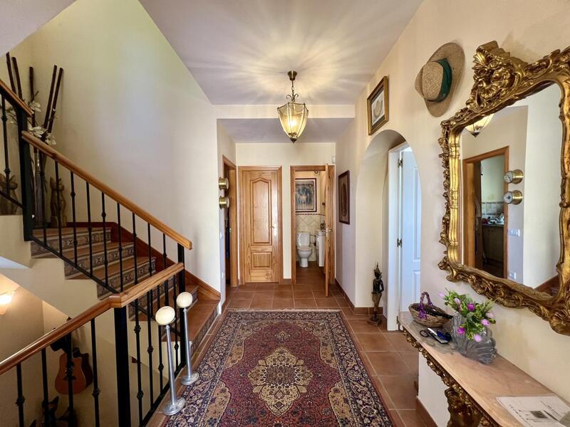 8 bedroom Country House for sale