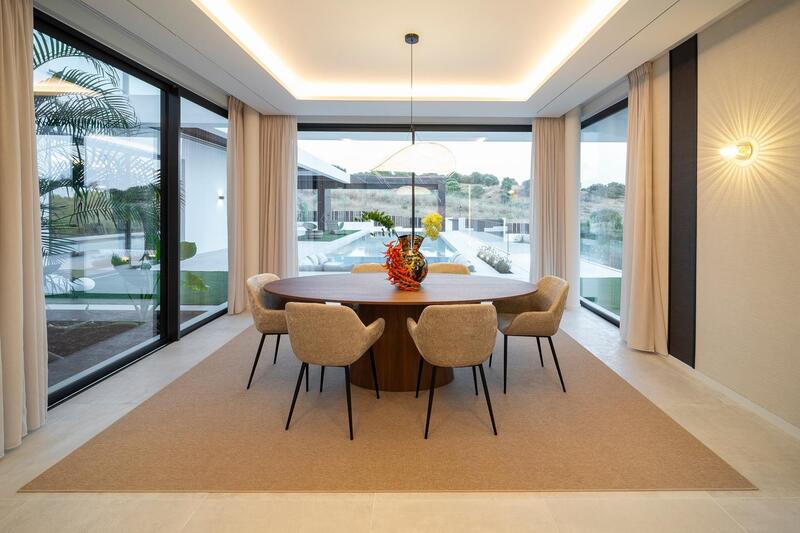 6 bedroom Villa for sale