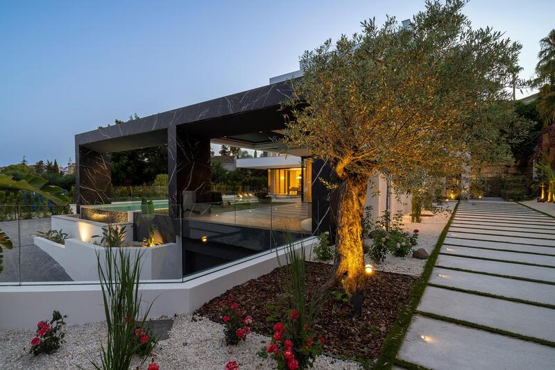 6 bedroom Villa for sale