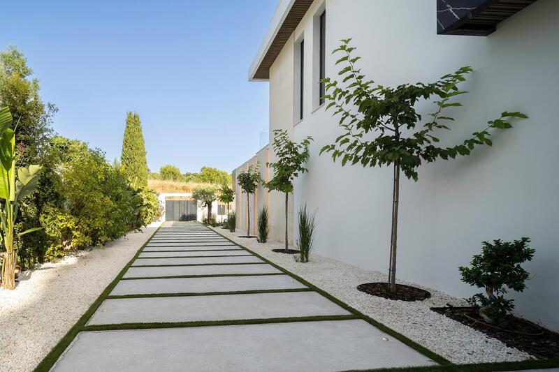 6 bedroom Villa for sale