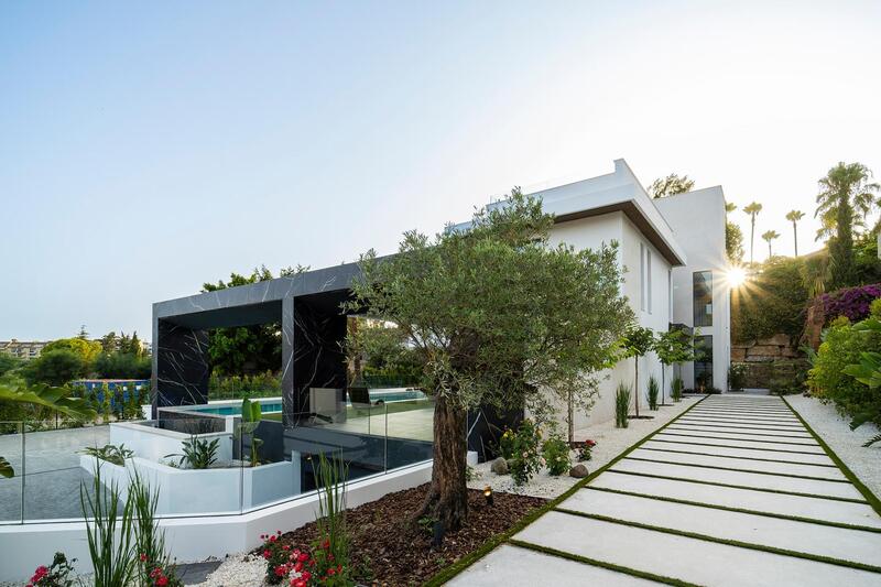 6 bedroom Villa for sale