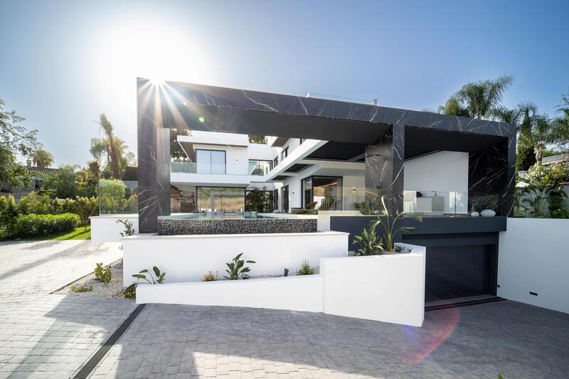 6 bedroom Villa for sale