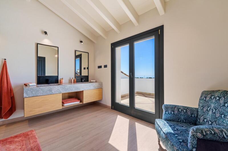 4 bedroom Apartment for sale