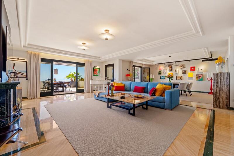4 bedroom Apartment for sale