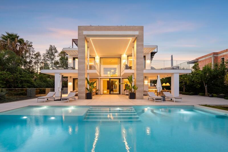 Villa en venta en Marbella, Málaga