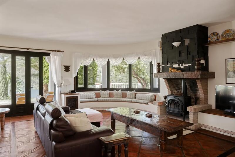 6 bedroom Country House for sale