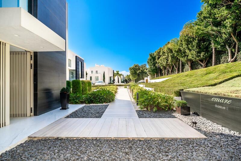 4 bedroom Apartment for sale