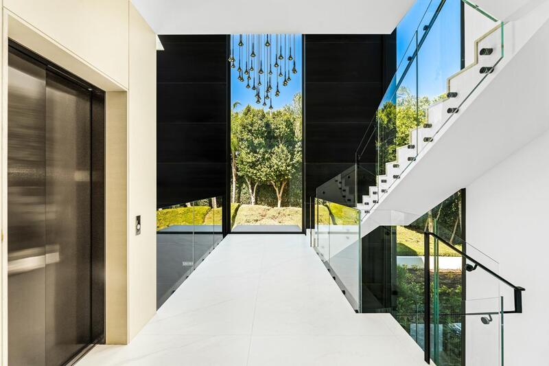 4 bedroom Apartment for sale