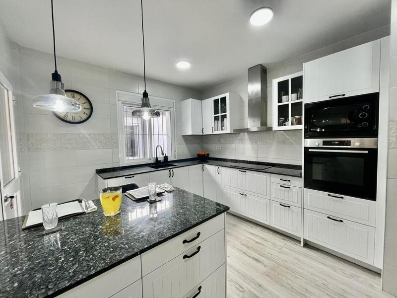 4 bedroom Villa for sale