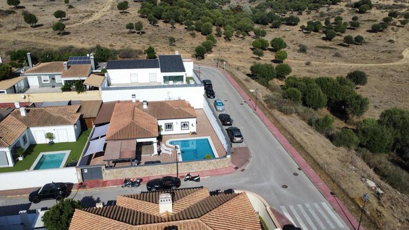 4 bedroom Villa for sale