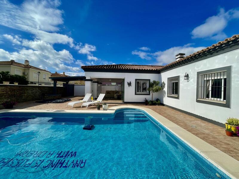 4 bedroom Villa for sale