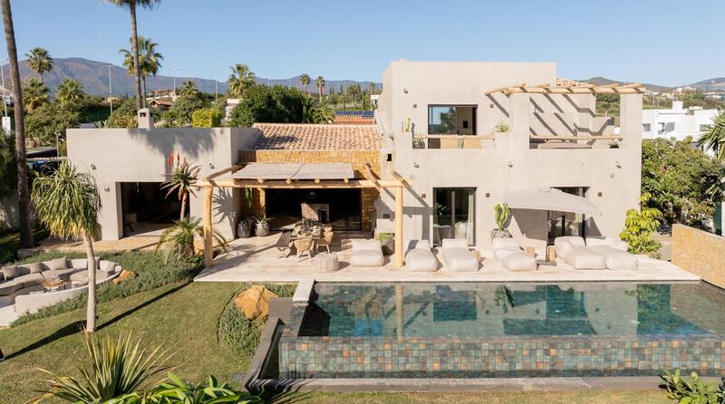 Villa Te koop in Estepona, Málaga