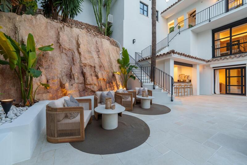 6 bedroom Villa for sale 6 bedroom Villa for sale