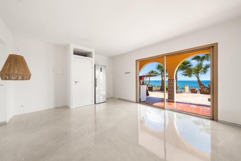 7 bedroom Villa for sale