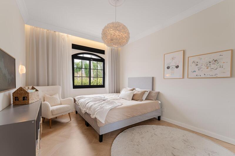 6 спальная комната вилла продается