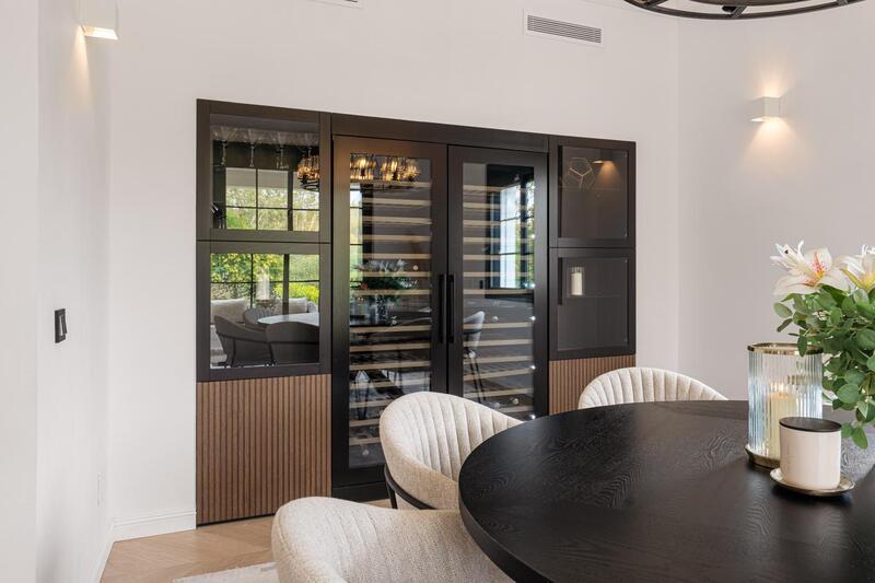 6 спальная комната вилла продается