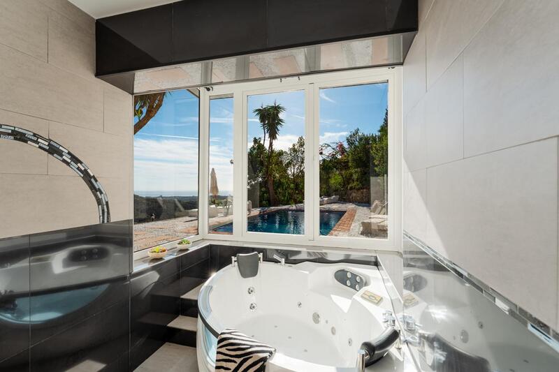 6 bedroom Villa for sale 6 bedroom Villa for sale