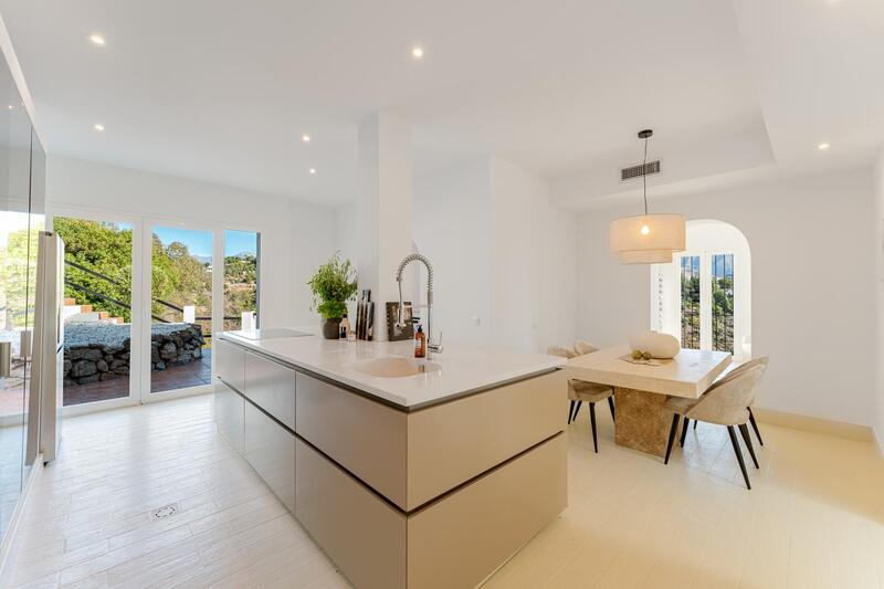 6 bedroom Villa for sale 6 bedroom Villa for sale