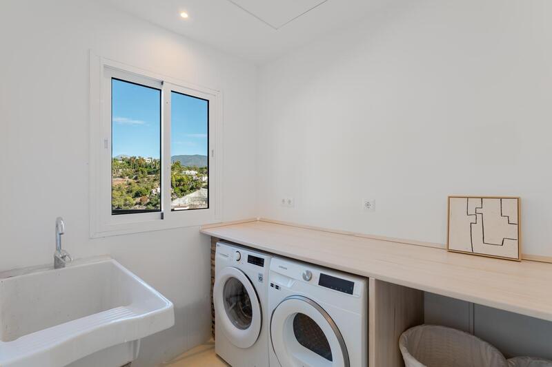 6 bedroom Villa for sale 6 bedroom Villa for sale