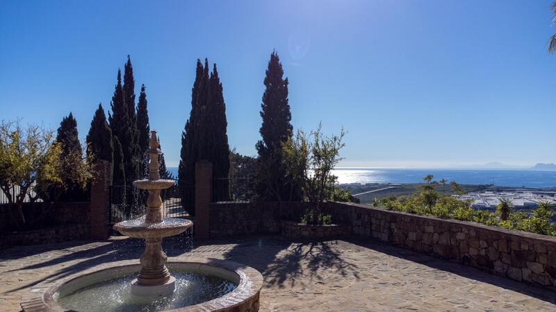 6 soverom Herregård til salgs