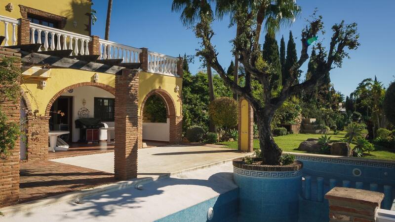 6 soverom Herregård til salgs