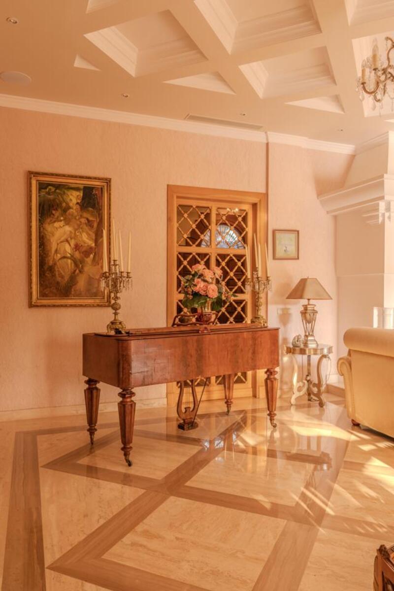 6 slaapkamer Villa Te koop 6 slaapkamer Villa Te koop