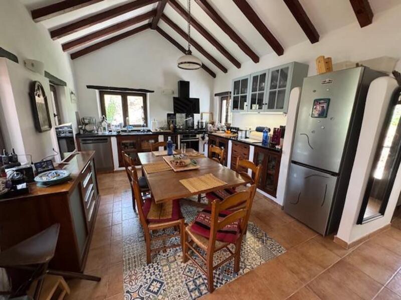 4 slaapkamer Landhuis Te koop