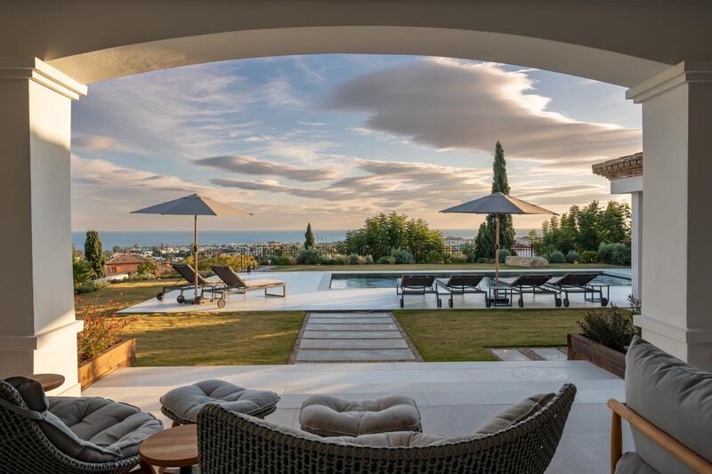 вилла продается в Benahavis, Málaga