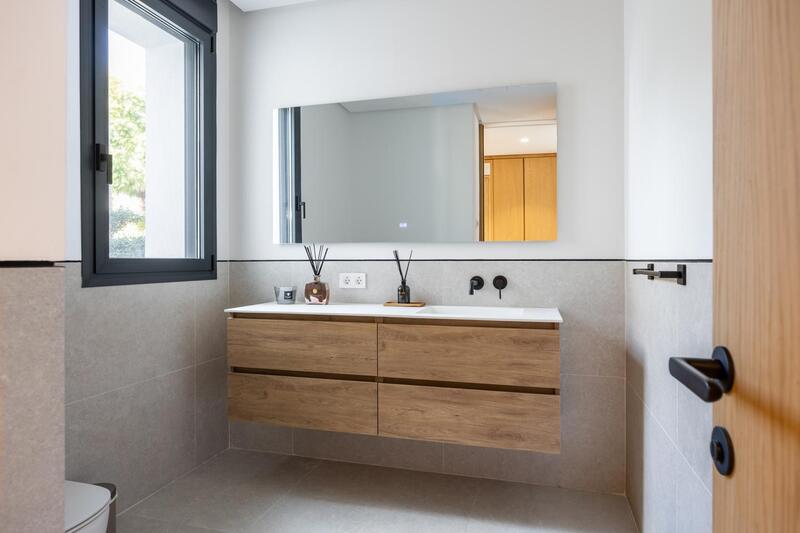 4 спальная комната вилла продается