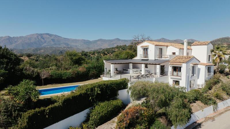 Villa for sale in Voladilla Alta, Málaga