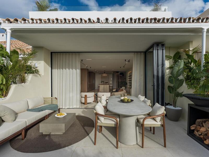 Villa for sale in Marbella, Málaga