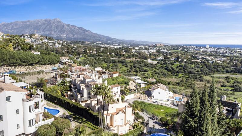 4 bedroom Apartment for sale