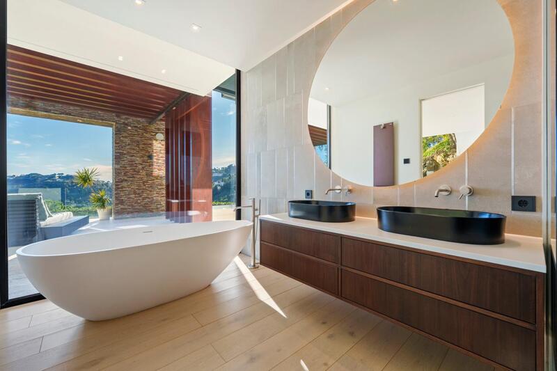 5 bedroom Villa for sale